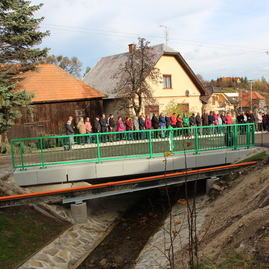 Trenčianska župa zrekonštruovala mostné objekty v porube, skačanoch a v plevníku-drienovom - IMG_8878