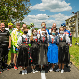 Zväčšiť fotografiu - Unikátna medzinárodná cyklotrasa z dielne trenčianskej župy je otvorená pre verejnosť, takto vyzerá! - TSK_otvorenie cyklotrasy TN-Nemšová (126 of 127)