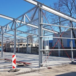 Zväčšiť fotografiu - Viaceré župné cestmajsterstvá s novými prístreškami - PD