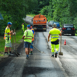 Zväčšiť fotografiu - Vodiči, zvýšte pozornosť! za dva týždne v kraji opravia 35 km ciest - TSK_SC TSK_súvislé opravy ciest_mini (31 of 43)