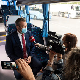 Zväčšiť fotografiu - Vozový park prievidzskej sad sa rozrástol o 6 nových autobusov - 20200921_PD_SAD_052w
