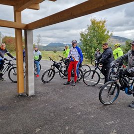 Zväčšiť fotografiu - Výstavba ďalšieho úseku cyklotrasy na považí výrazne pokročila - 20231016_110831