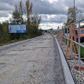 Zväčšiť fotografiu - Výstavba ďalšieho úseku cyklotrasy na považí výrazne pokročila - 20231016_125517