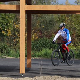 Zväčšiť fotografiu - Výstavba ďalšieho úseku cyklotrasy na považí výrazne pokročila - IMG_7526