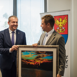 Zväčšiť fotografiu - Výstavba rýchlostnej cesty r2 i rekonštrukcia panelky boli témami rokovania s ministrom dopravy - TSK_Návšteva ministra dopravy (18 of 49)