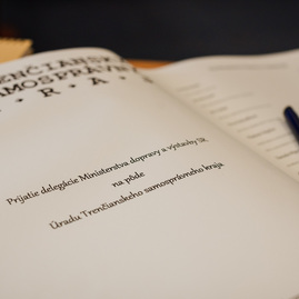 Zväčšiť fotografiu - Výstavba rýchlostnej cesty r2 i rekonštrukcia panelky boli témami rokovania s ministrom dopravy - TSK_Návšteva ministra dopravy (48 of 49)