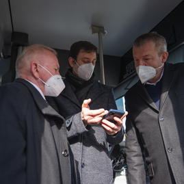 Zväčšiť fotografiu - Za cestovný lístok na hornej nitre už môžete zaplatiť aj mobilom - TSK_SAD PD_karta cez mobil (9 of 16)