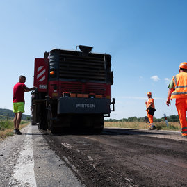 Zväčšiť fotografiu - Za rok 2023 bolo do ciest v kraji preinvestovaných vyše 57 miliónov eur - 20230703_Hradok_cesta_026w