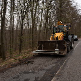 Zväčšiť fotografiu - Začala rekonštrukcia cesty z veľkých uheriec až po hranicu krajov - 20230413_TSK_cesty_122w
