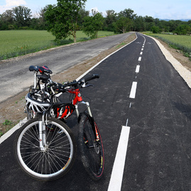 Zlepšiť dopravnú situáciu v trenčianskom kraji má nový plán udržateľnej mobility - 20180525_HORNA_STREDA_cyklotrasa_164w