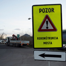 Zväčšiť fotografiu - Zlepšiť stav mostov v kraji pomôžu mostné čaty - 20201208_PB_Orlovsky_most_001w