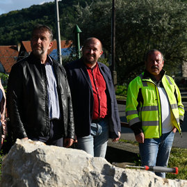 Zväčšiť fotografiu - Župa sa snaží zlepšiť dostupnosť bošáckej doliny, opravuje ďalšiu cestu - 20210902_TSK_cesty_060w