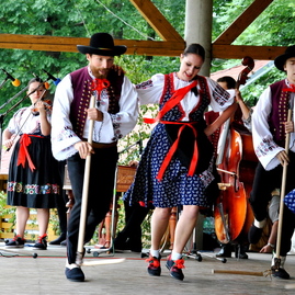 19. folklórna lysá a krajská súťaž a prehliadka folklórnych kolektívov - Folklórna Lysá (10)