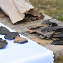 Zväčšiť fotografiu - Archeologický výskum odhalil rozsiahle osídlenie z troch časových úseko - vaza