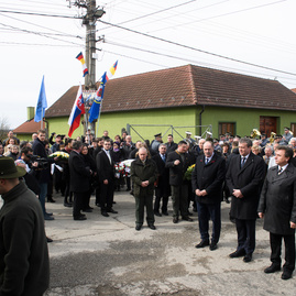 Celonárodnej spomienky na jozefa miloslava hurbana v beckove sa zúčastnili aj jeho pravnúčatá - 20170319_BECKOV_Hurban200_foto_Radovan_Stoklasa_028w