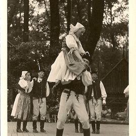 Zväčšiť fotografiu - Certifikát o zápise do reprezentatívneho zoznamu nkd slovenska už majú doma na myjave - F_001_FS Kopani�iar_Such�� J.,Str�nica,1956, Arch�v CTKvMY