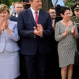 Čo spája dvoch veľkých rodákov z trenčianskeho kraja, j. m. hurbana a m. r. štefánika? - 20170721_KOSARISKA_Stefanik_029r