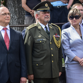 Čo spája dvoch veľkých rodákov z trenčianskeho kraja, j. m. hurbana a m. r. štefánika? - DSC_2859