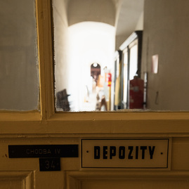 Zväčšiť fotografiu - Do múzea dorazili krojované bábiky - TSK_múzeum_bábiky (19 of 21)