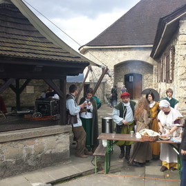 Dobové fašiangy na hrade - 2_resize