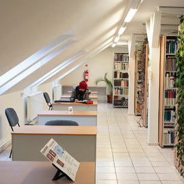 Zväčšiť fotografiu - Dopyt po knihách počas pandémie stúpa - 20201130_TN_kniznica_027w