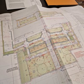 Zväčšiť fotografiu - Draškovičov kaštieľ v čachticiach ešte viac zatraktívni revitalizovaná záhrada