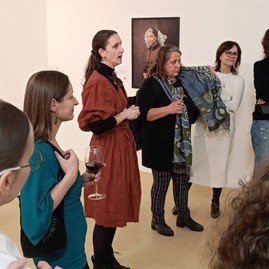 Zväčšiť fotografiu - Druhý diel „maľovaného svetlom” prináša ďalšie poklady tradičného odevu