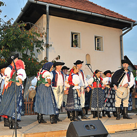 Folklórna skupina lubená z poluvsia oslávila  tridsiatku - Poluvsie_6.9 (6)