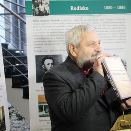 Generál štefánik do konca februára súčasťou vestibulu župného úradu - IMG_0016