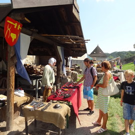 História a bohatý hradný program opäť prilákali tisícky návštevníkov - DSC00130_resize
