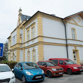Zväčšiť fotografiu - Historická budova považskej knižnice sa zmenila na nepoznanie - 20201130_PB_kniznica_003w