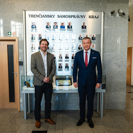 Zväčšiť fotografiu - Historický odkaz regiónu nájdete vo vestibule župného úradu - TSK_zastupiteľstvo_január_mini (26 of 49)