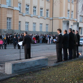 Historický odkaz z novembra 1989 si pripomenuli aj v krajskom meste trenčín - IMG_8599