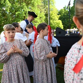 Zväčšiť fotografiu - Jeden deň, tri podujatia alebo ako na hornej nitre posilňujú regionálnu identitu