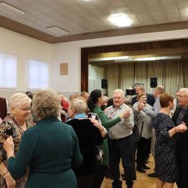 Zväčšiť fotografiu - Katarínska zábava prilákala dve stovky ľudí - IMG_9826