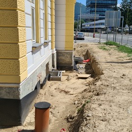 Zväčšiť fotografiu - Knihy v považskobystrickej knižnici zostanú v suchu - 20210730_114848