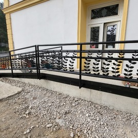 Zväčšiť fotografiu - Knihy v považskobystrickej knižnici zostanú v suchu - 20210914_092743