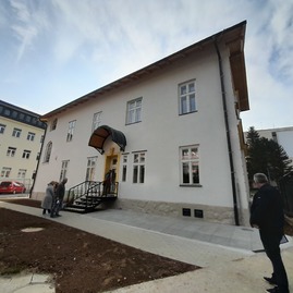 Zväčšiť fotografiu - Knihy v považskobystrickej knižnici zostanú v suchu - 20210929_092947