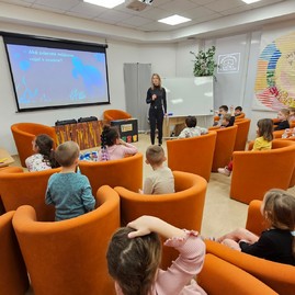 Zväčšiť fotografiu - Knižnici záleží na zdraví planéty i jednotlivcov -
