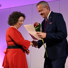 Zväčšiť fotografiu - Kraj ocenil osobnosti a kolektívy, ktoré zveľaďujú kultúrne dedičstvo