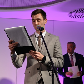 Zväčšiť fotografiu - Kraj ocenil osobnosti a kolektívy, ktoré zveľaďujú kultúrne dedičstvo