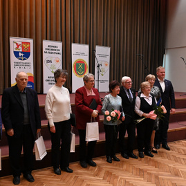 Zväčšiť fotografiu - Krajská organizácia jds trenčín oslávila mesiac úcty k starším - KO JDS TN_stretnutie (11)