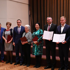 Zväčšiť fotografiu - Krajská organizácia jds trenčín oslávila mesiac úcty k starším - KO JDS TN_stretnutie (4)