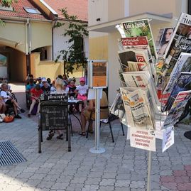 Zväčšiť fotografiu - Letná čitáreň otvorená, ožila po ôsmykrát - image__33_v3447