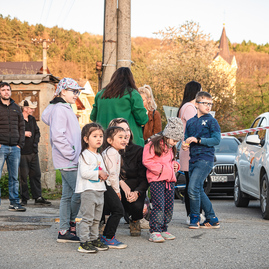 Zväčšiť fotografiu - Mestá a obce v kraji hýria farbami - TSK_pretek kurierov_maj_mini-100