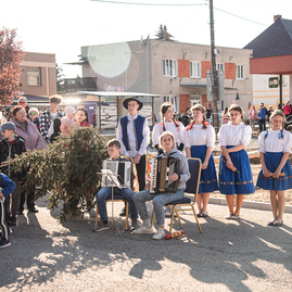 Zväčšiť fotografiu - Mestá a obce v kraji hýria farbami - TSK_pretek kurierov_maj_mini-52