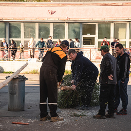 Zväčšiť fotografiu - Mestá a obce v kraji hýria farbami - TSK_pretek kurierov_maj_mini-78