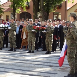 Mier je potrebné chrániť aj dnes. to je odkaz snp pre mladé generácie. - SNP_Bojnice_05
