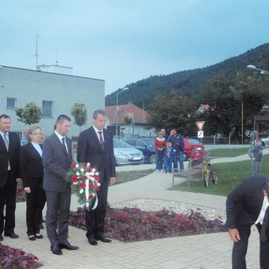 Mier je potrebné chrániť aj dnes. to je odkaz snp pre mladé generácie. - SNP_Nitrica_05