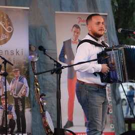 Zväčšiť fotografiu - Moštenskí pajtáši uviedli do života hneď dve nové cd - IMG_0407